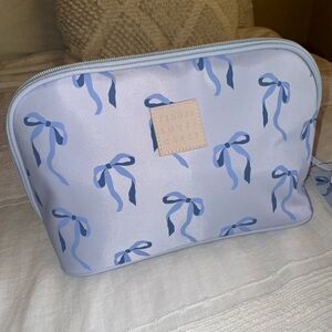 Viral blue bow makeup bag